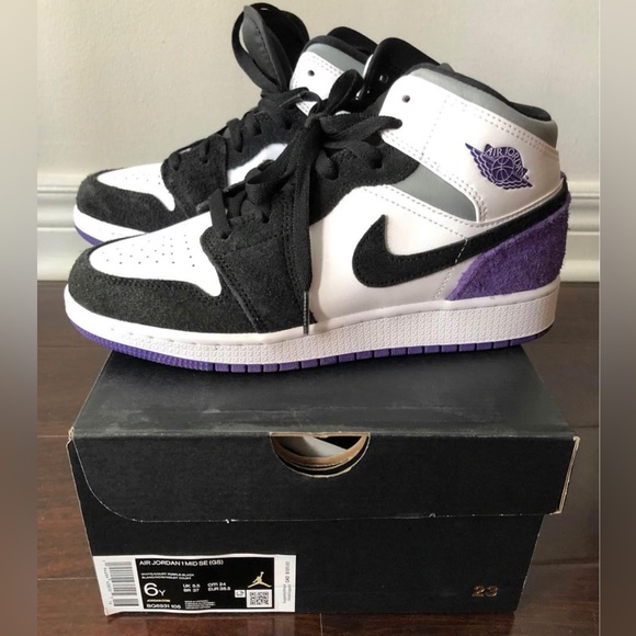 Brand New Jordon 1 Purple Mid - Picture 1 of 9